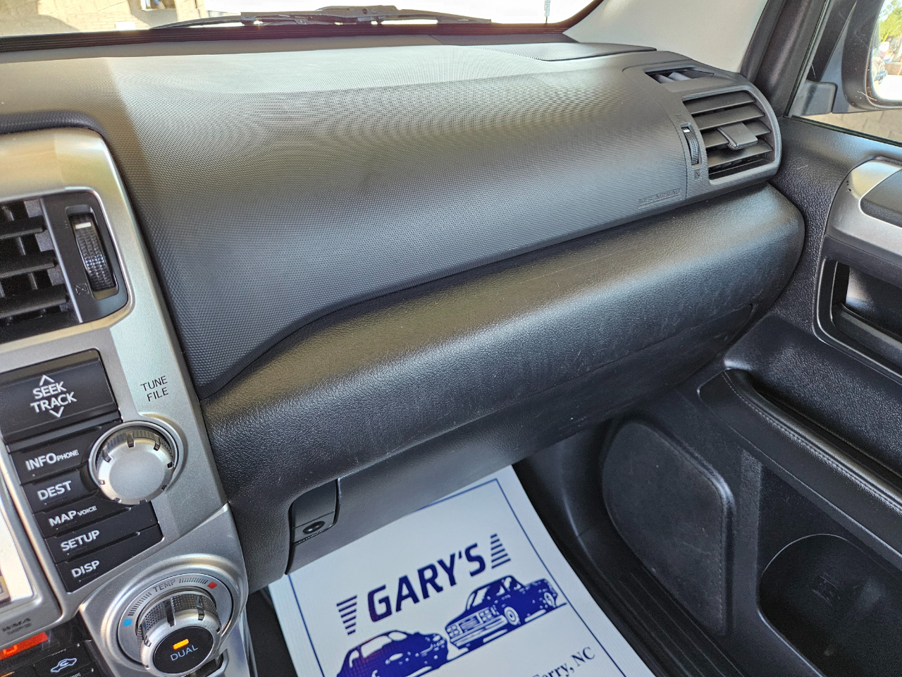 Toyota 4Runner 4WD 4dr V6 Limited (Natl) 2010