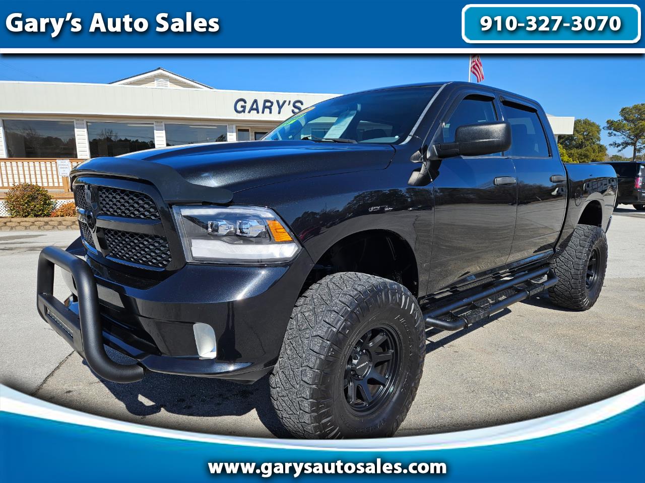 2015 RAM 1500 4WD Crew Cab 140.5" Express