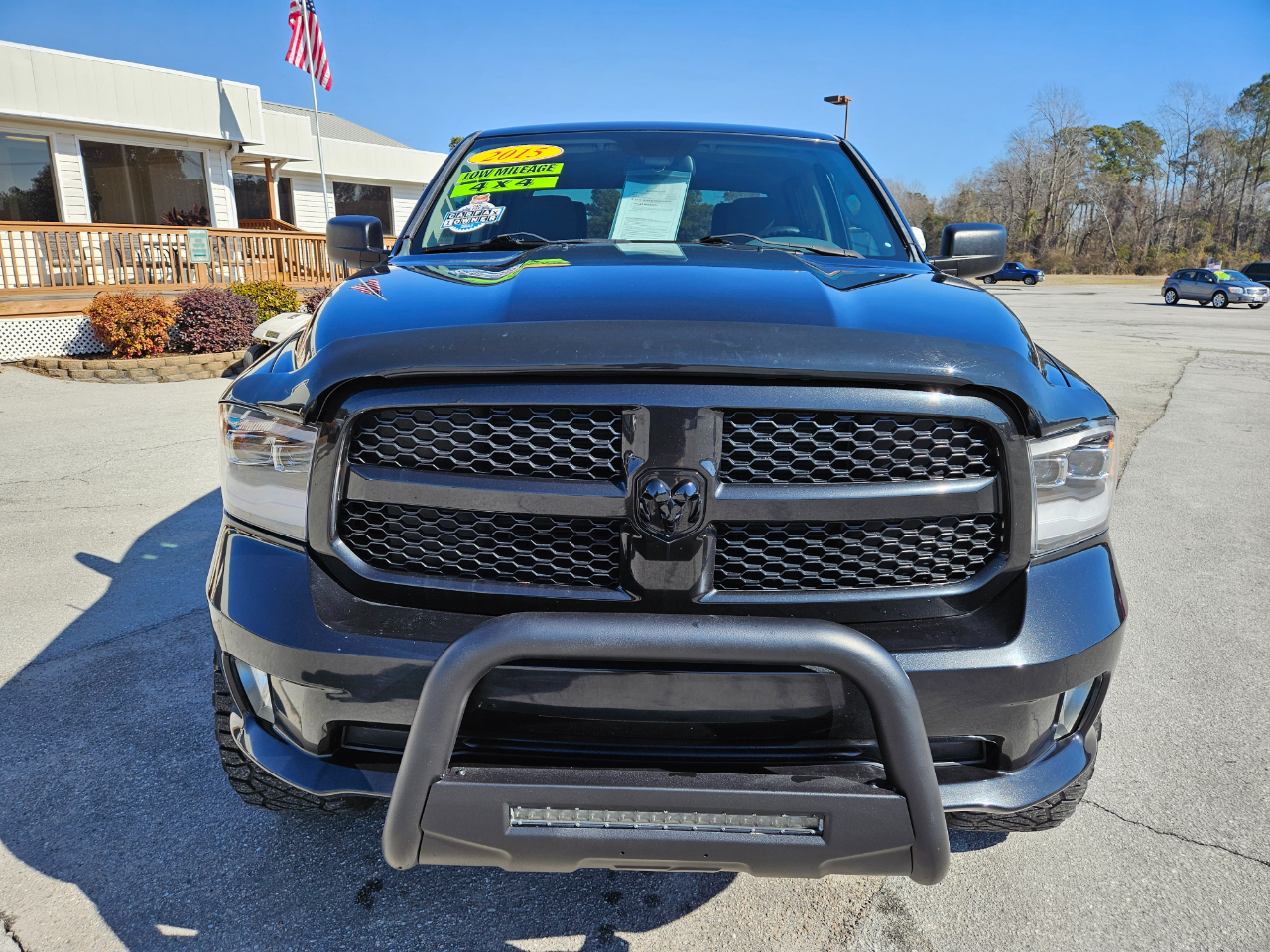 RAM 1500 4WD Crew Cab 140.5" Express 2015