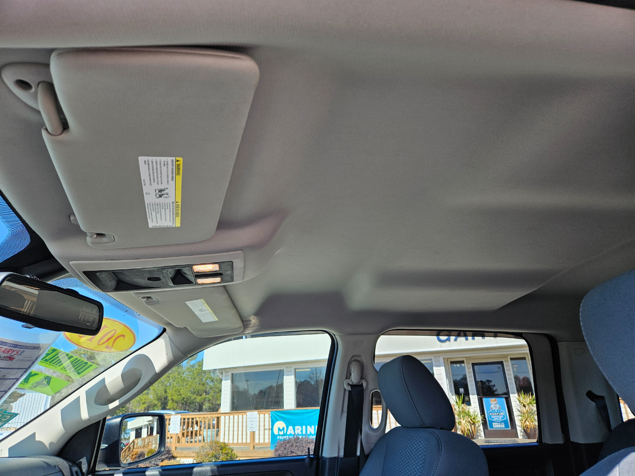 RAM 1500 4WD Crew Cab 140.5" Express 2015