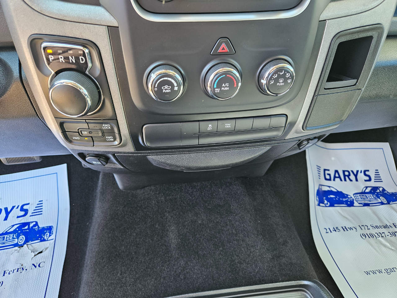 RAM 1500 4WD Crew Cab 140.5" Express 2015