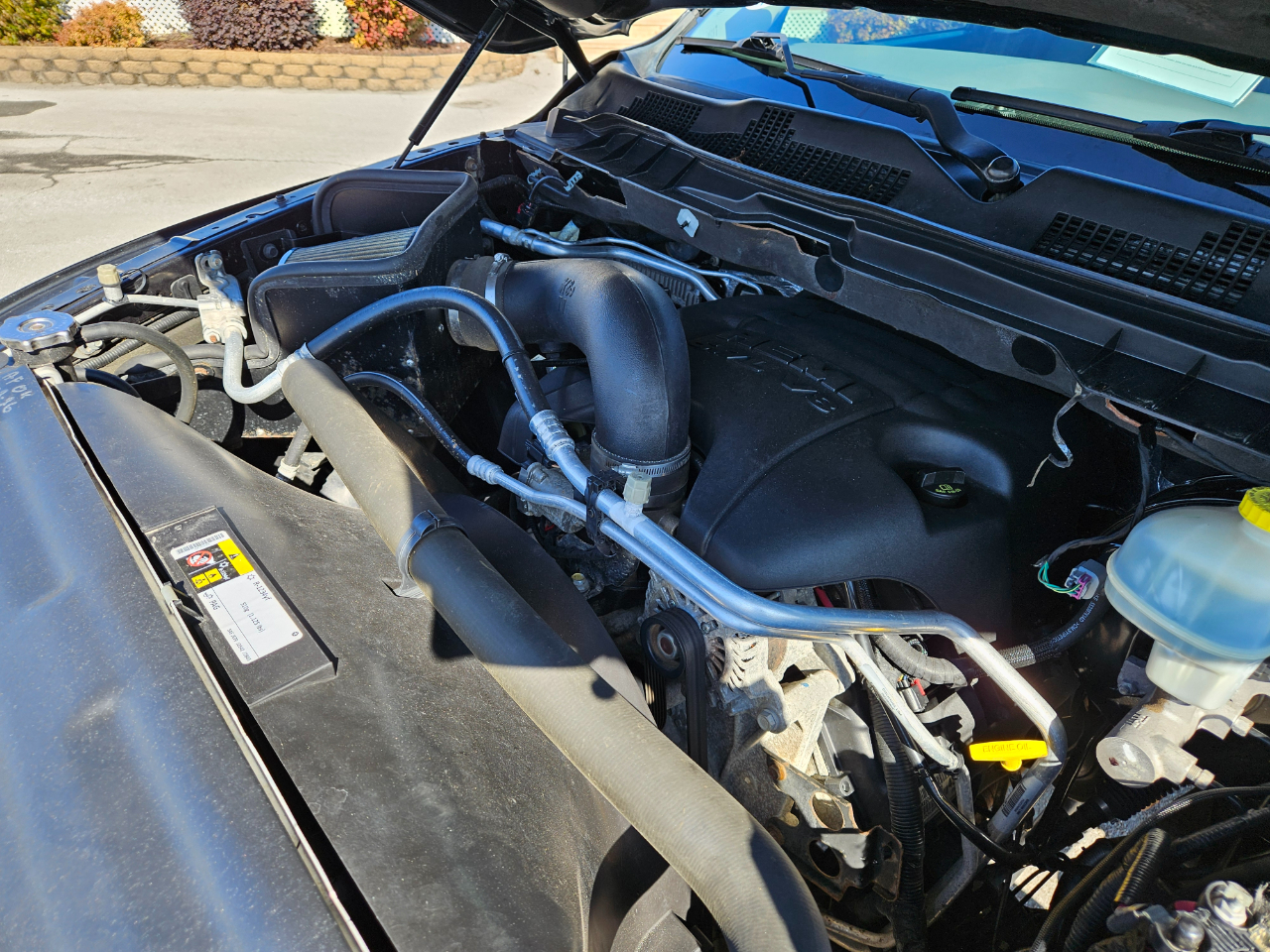 RAM 1500 4WD Crew Cab 140.5" Express 2015