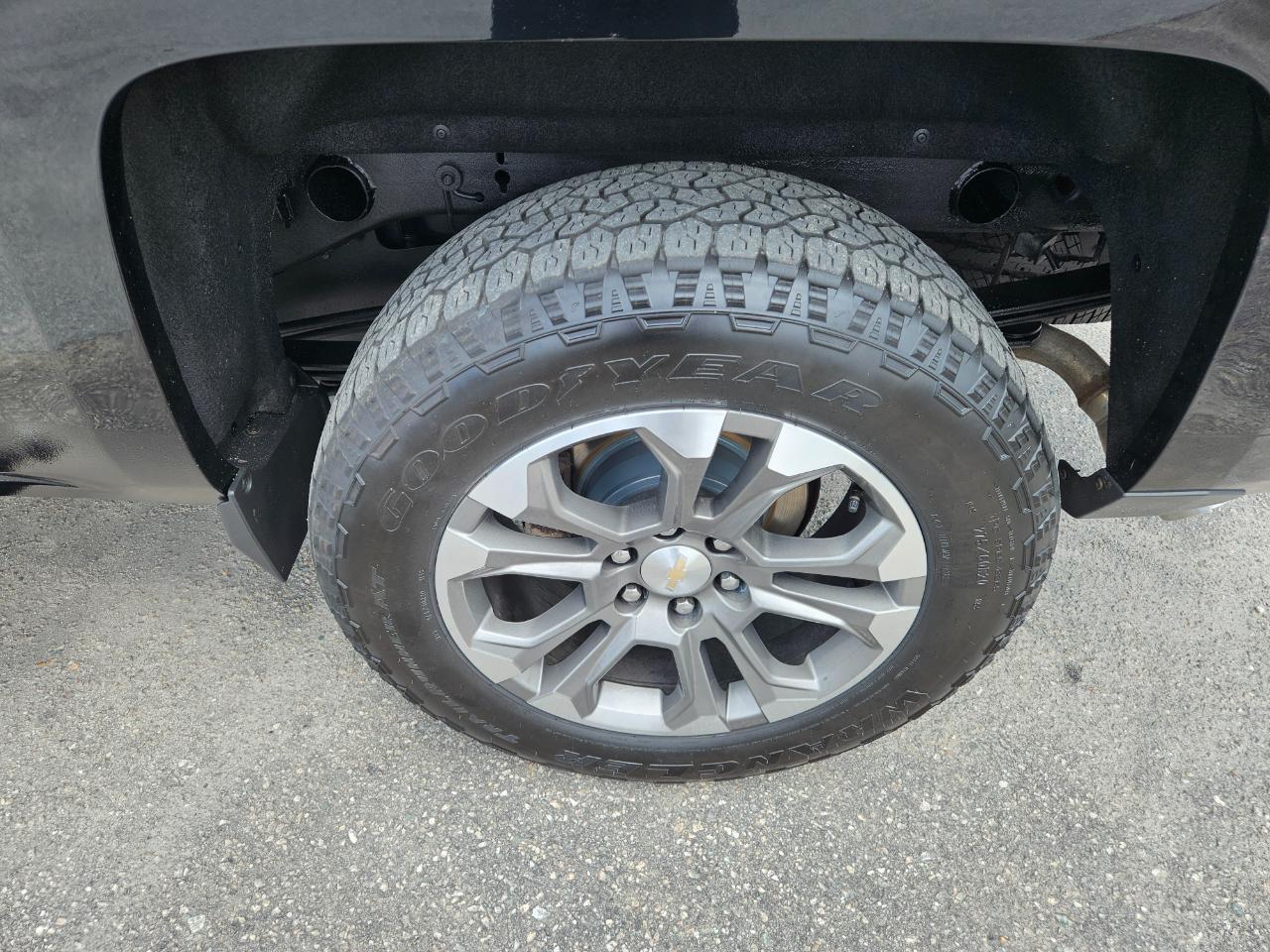 Chevrolet Silverado 1500 LT Crew Cab 4WD SWB 2015