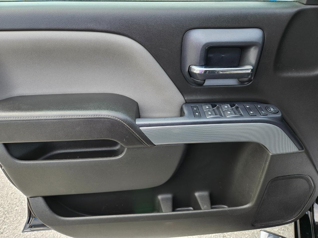 Chevrolet Silverado 1500 LT Crew Cab 4WD SWB 2015