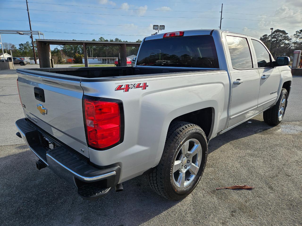 Chevrolet Silverado 1500 4WD Crew Cab 143.5" LT w/1LT 2018