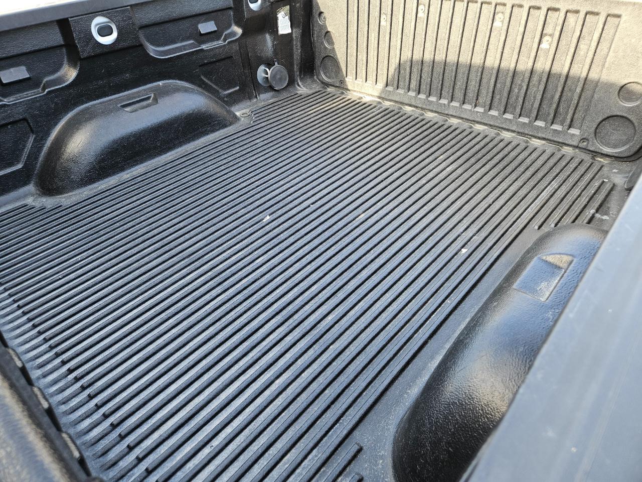 Chevrolet Silverado 1500 4WD Crew Cab 143.5" LT w/1LT 2018