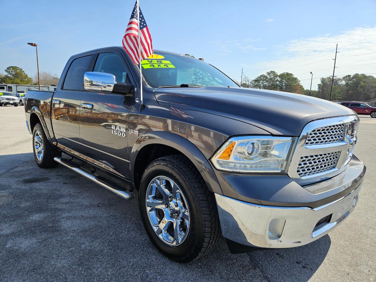 RAM 1500 Laramie 4x4 Crew Cab 5'7" Box 2017