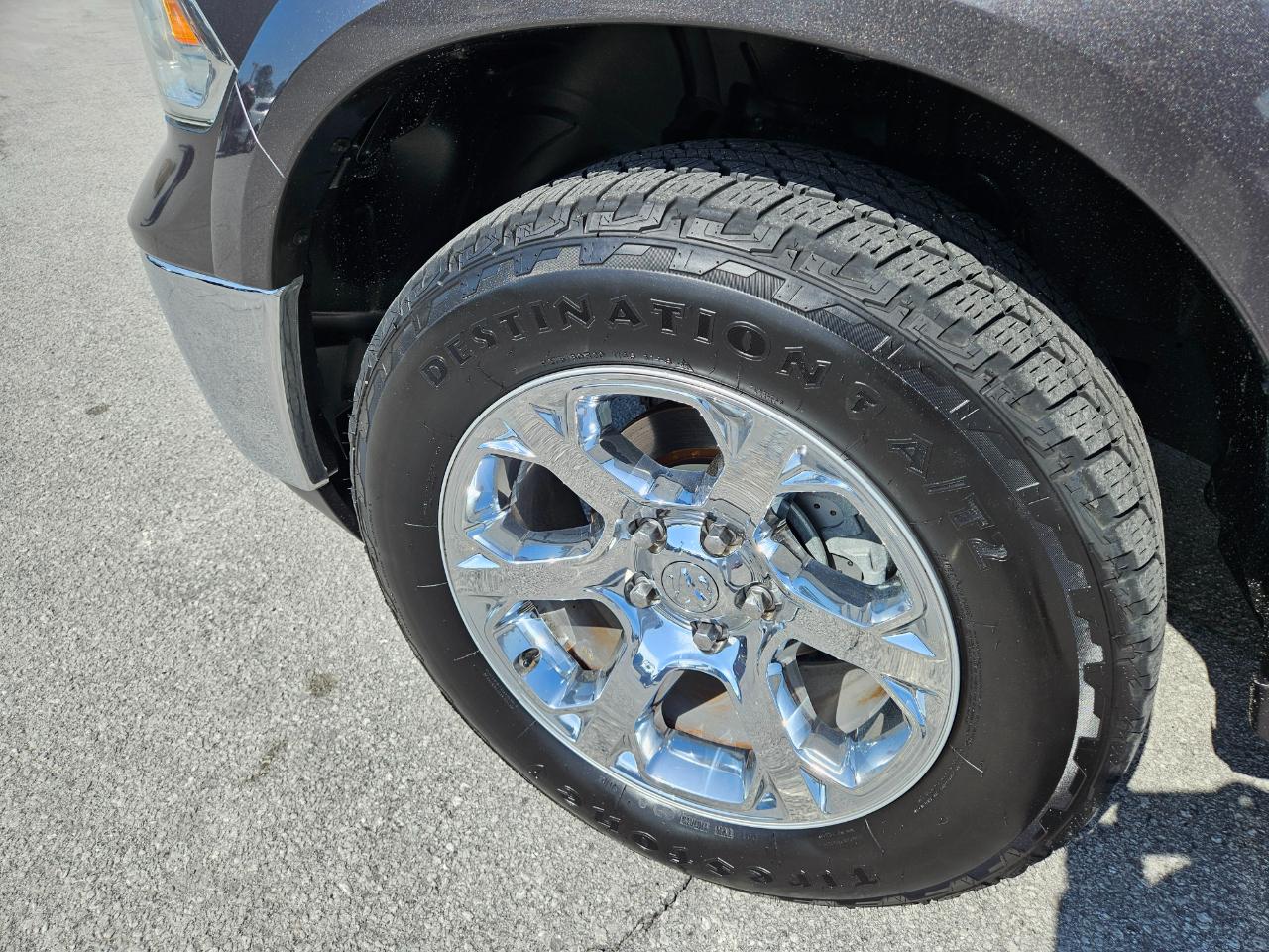 RAM 1500 Laramie 4x4 Crew Cab 5'7" Box 2017