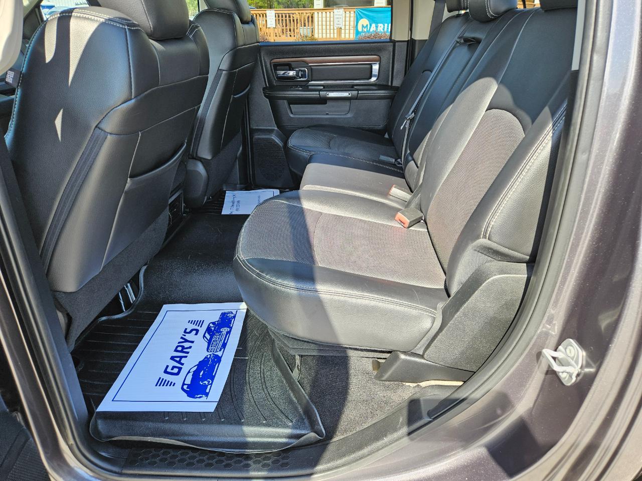 RAM 1500 Laramie 4x4 Crew Cab 5'7" Box 2017