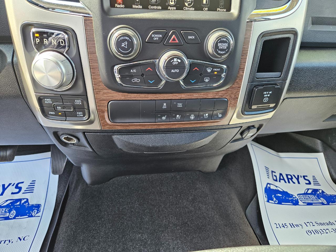 RAM 1500 Laramie 4x4 Crew Cab 5'7" Box 2017