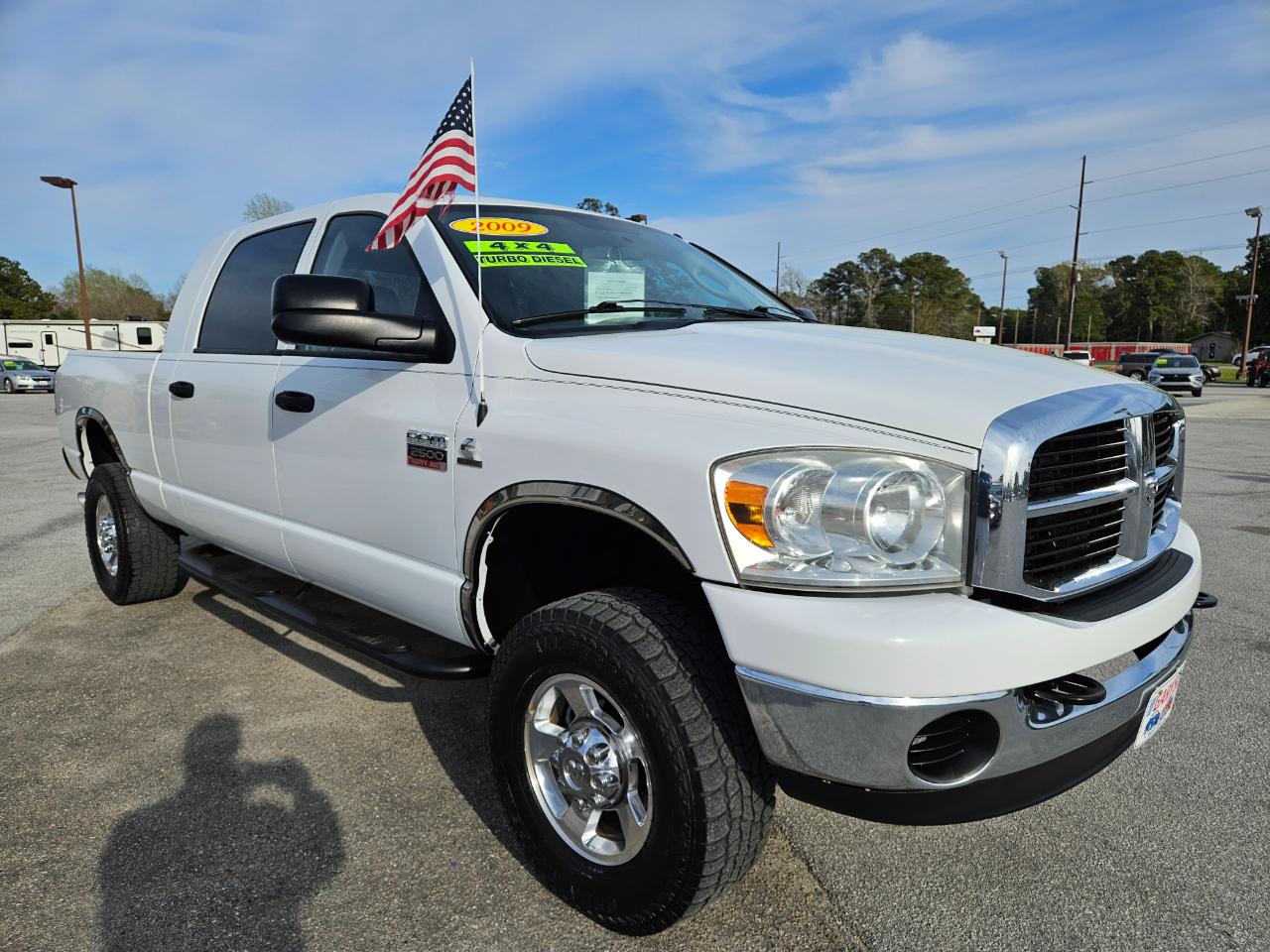 Dodge Ram 2500 4WD Mega Cab 160.5" SXT 2009