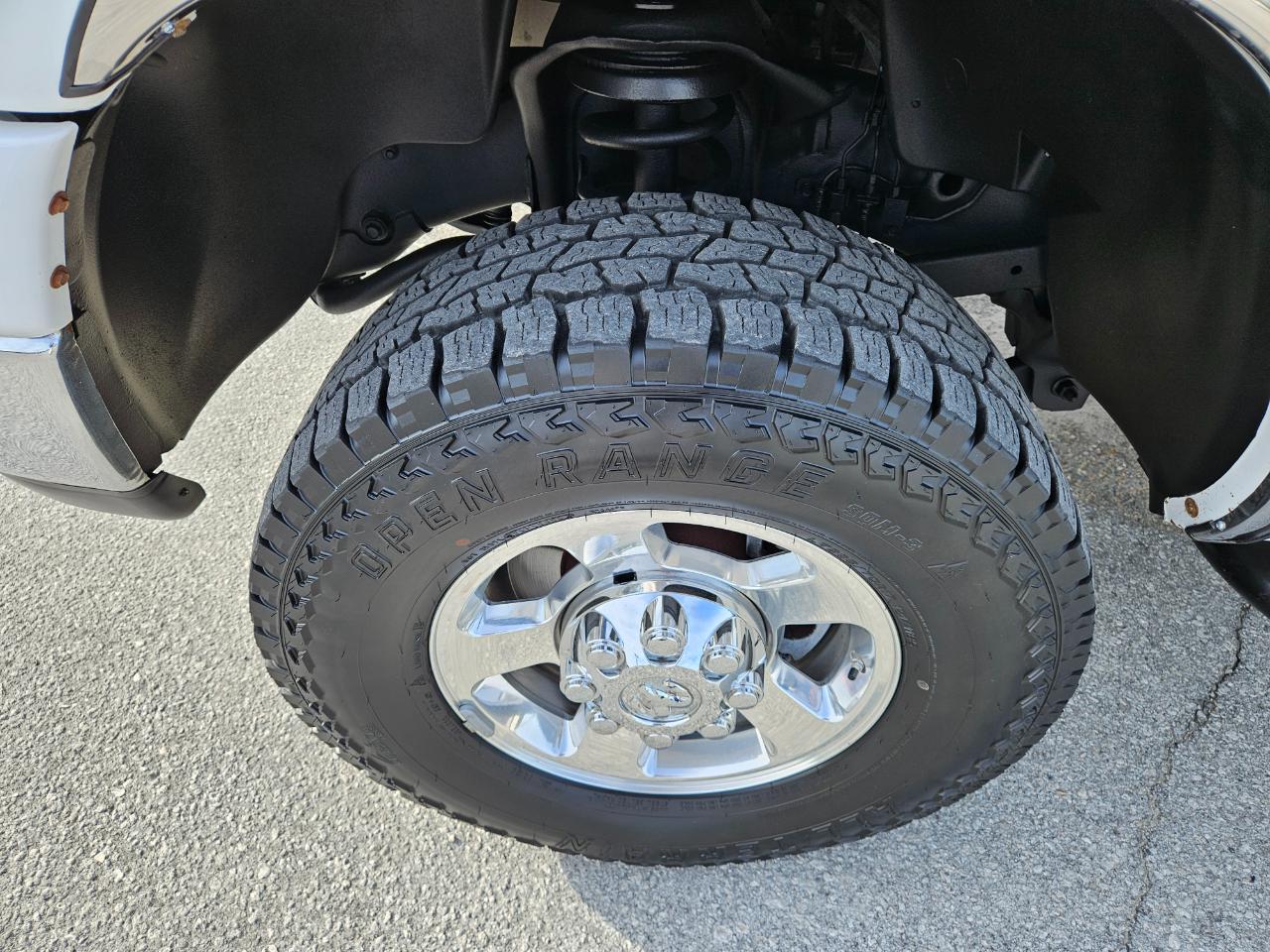 Dodge Ram 2500 4WD Mega Cab 160.5" SXT 2009