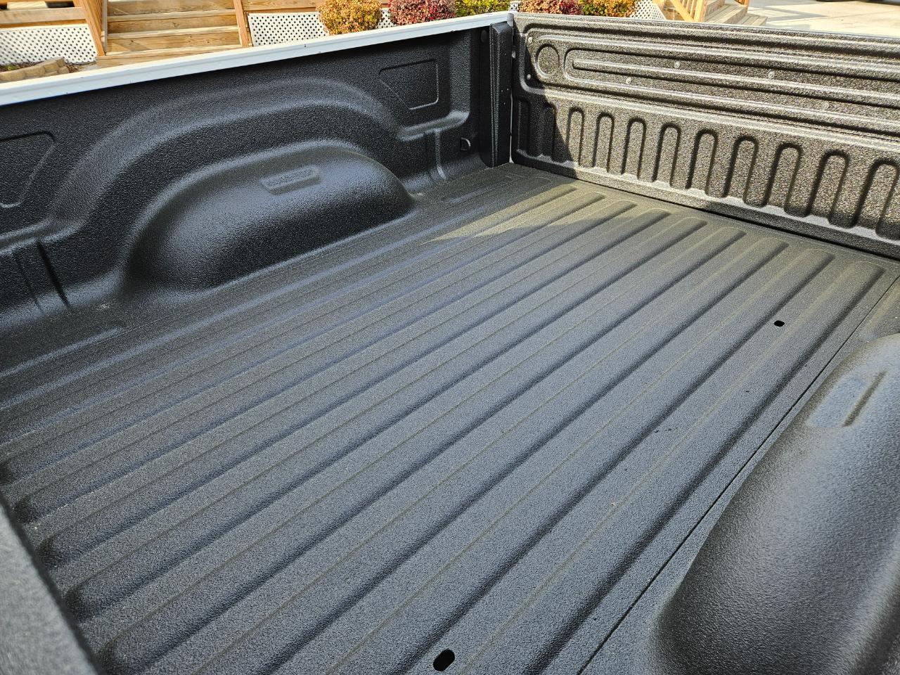 Dodge Ram 2500 4WD Mega Cab 160.5" SXT 2009