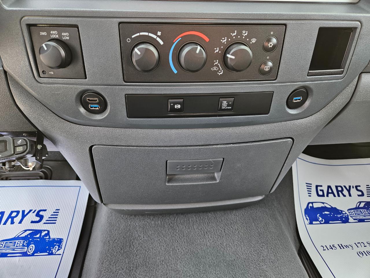 Dodge Ram 2500 4WD Mega Cab 160.5" SXT 2009