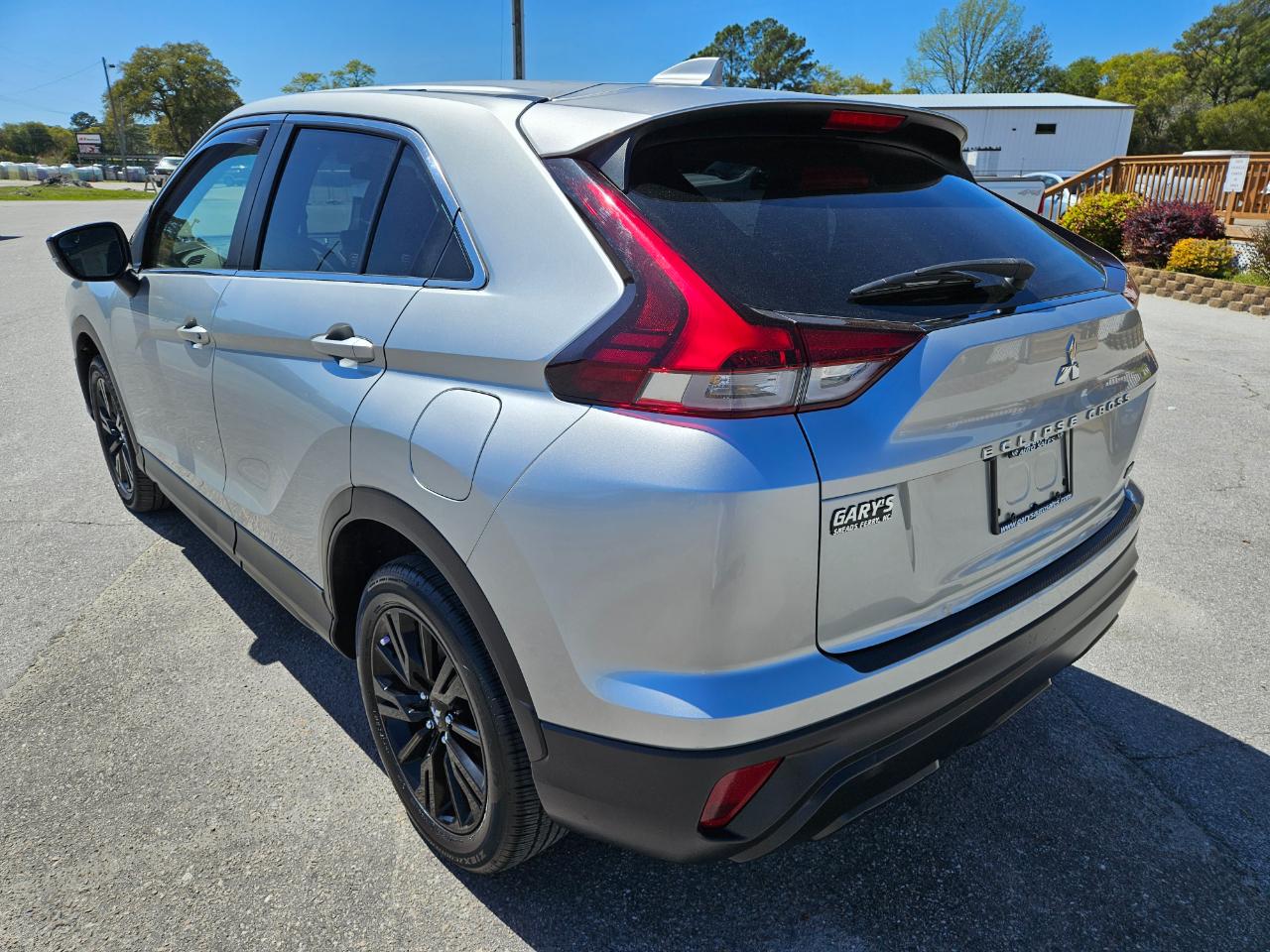 View vehicle photo 4