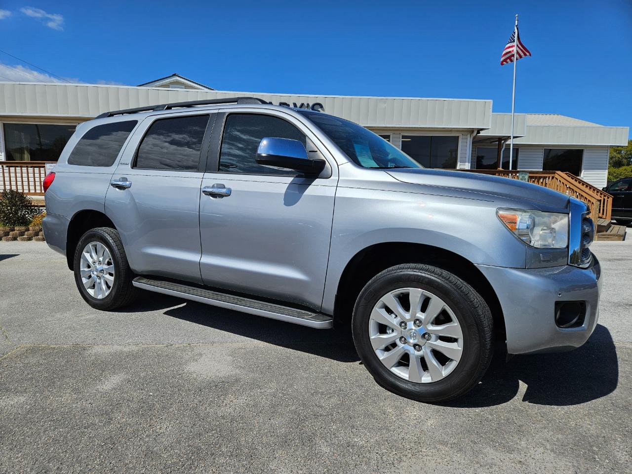 Toyota Sequoia Platinum 4D SUV 4WD 2016