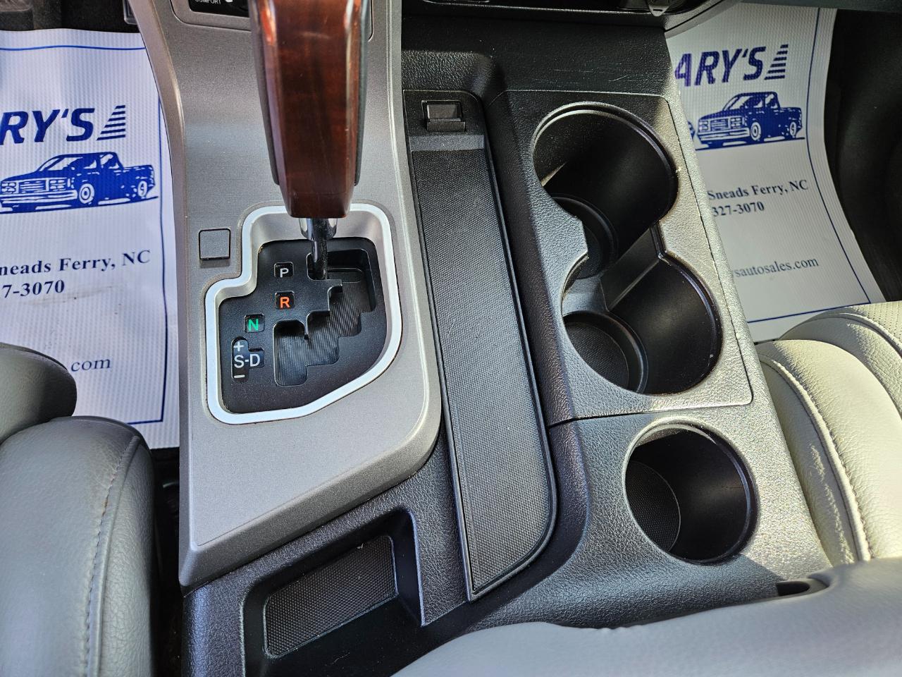 Toyota Sequoia Platinum 4D SUV 4WD 2016