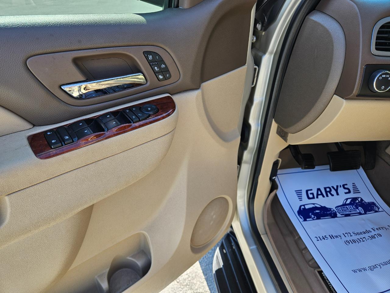 Chevrolet Suburban 4WD 4dr 1500 LTZ 2013