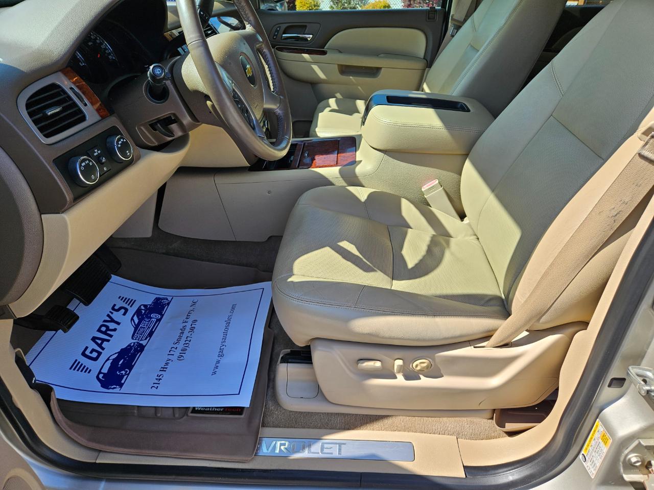 Chevrolet Suburban 4WD 4dr 1500 LTZ 2013