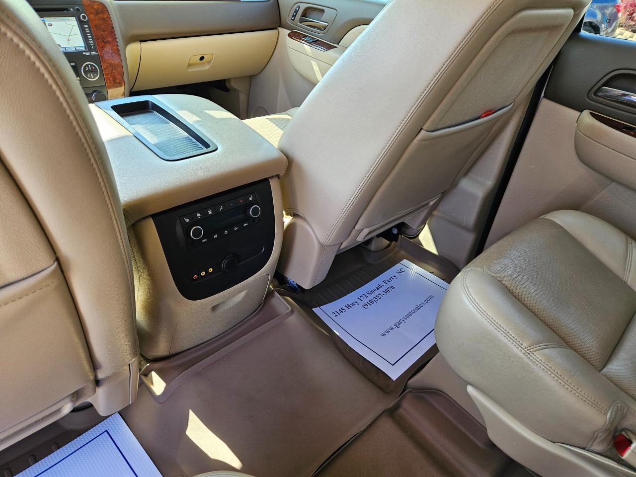 Chevrolet Suburban 4WD 4dr 1500 LTZ 2013