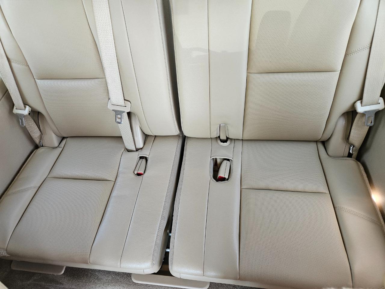 Chevrolet Suburban 4WD 4dr 1500 LTZ 2013