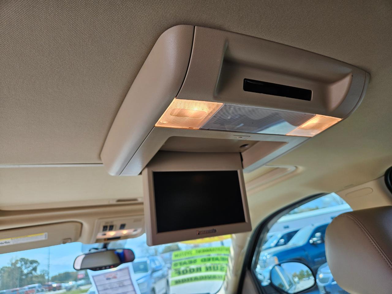 Chevrolet Suburban 4WD 4dr 1500 LTZ 2013