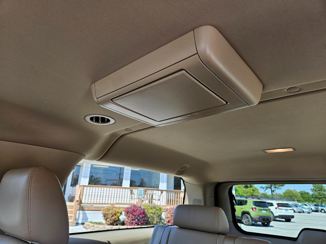 Chevrolet Suburban 4WD 4dr 1500 LTZ 2013