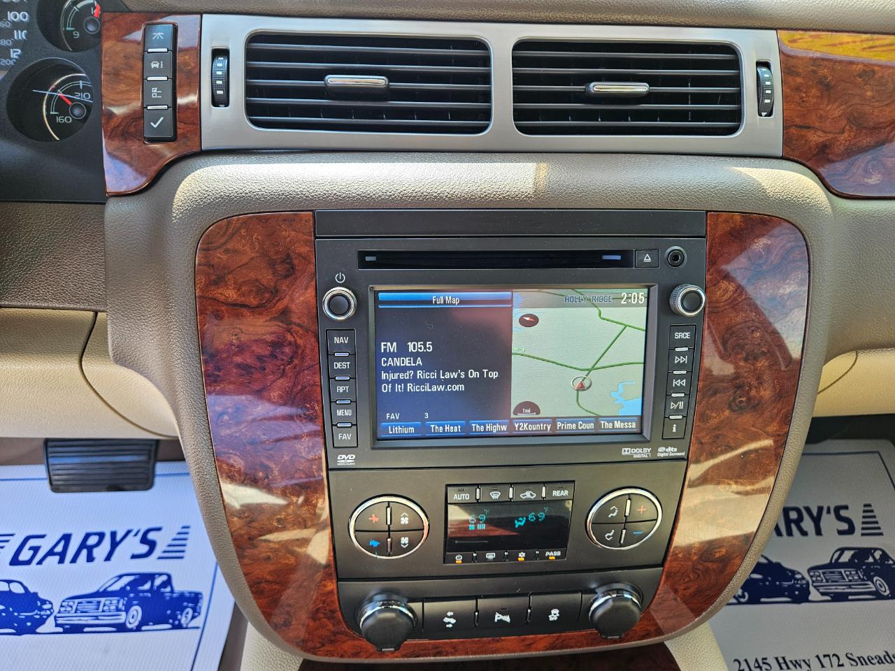 Chevrolet Suburban 4WD 4dr 1500 LTZ 2013