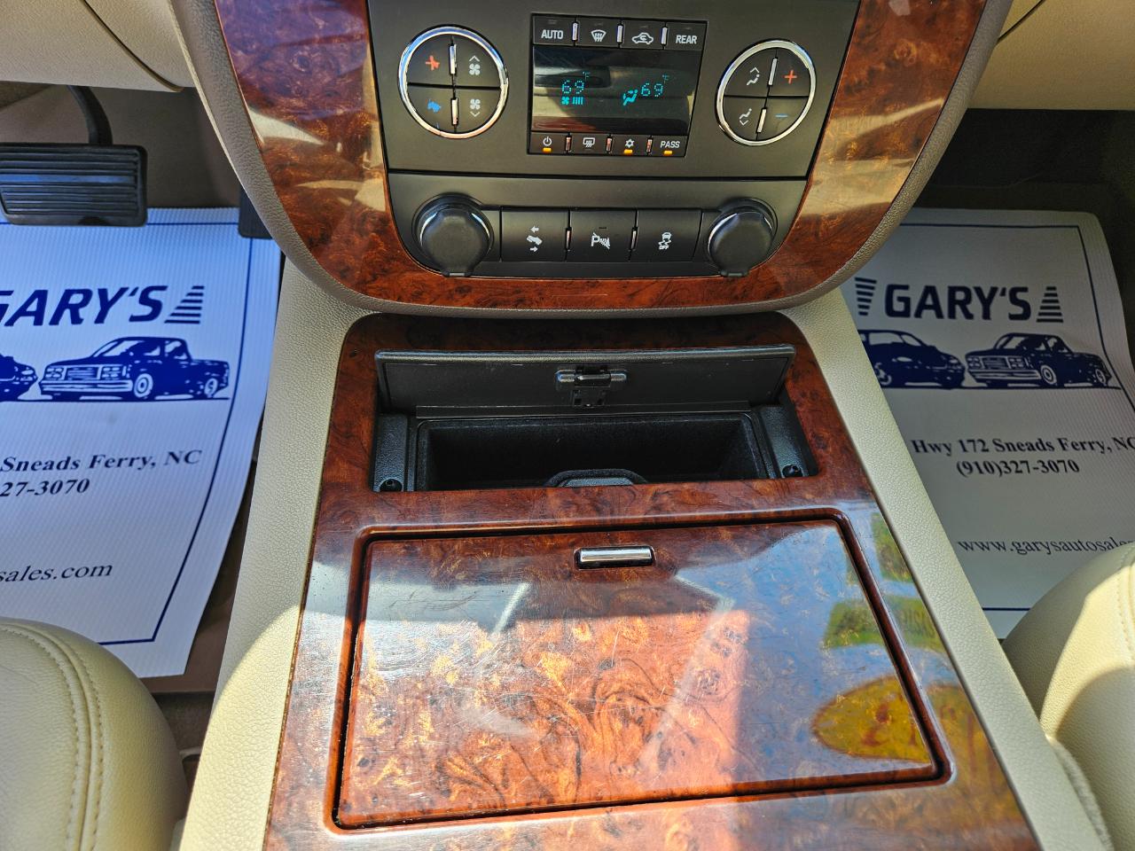 Chevrolet Suburban 4WD 4dr 1500 LTZ 2013