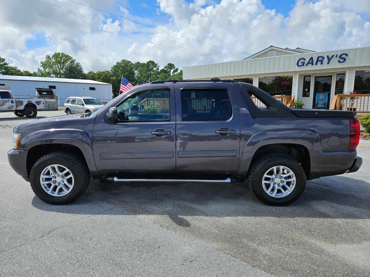 Chevrolet Avalanche LT 4D SUV 4WD 2011