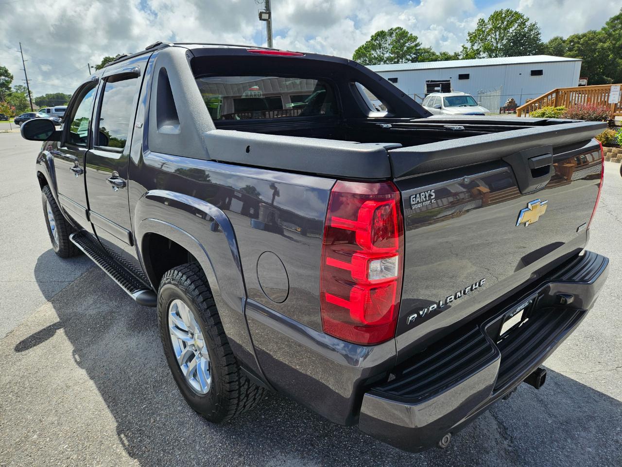 Chevrolet Avalanche LT 4D SUV 4WD 2011