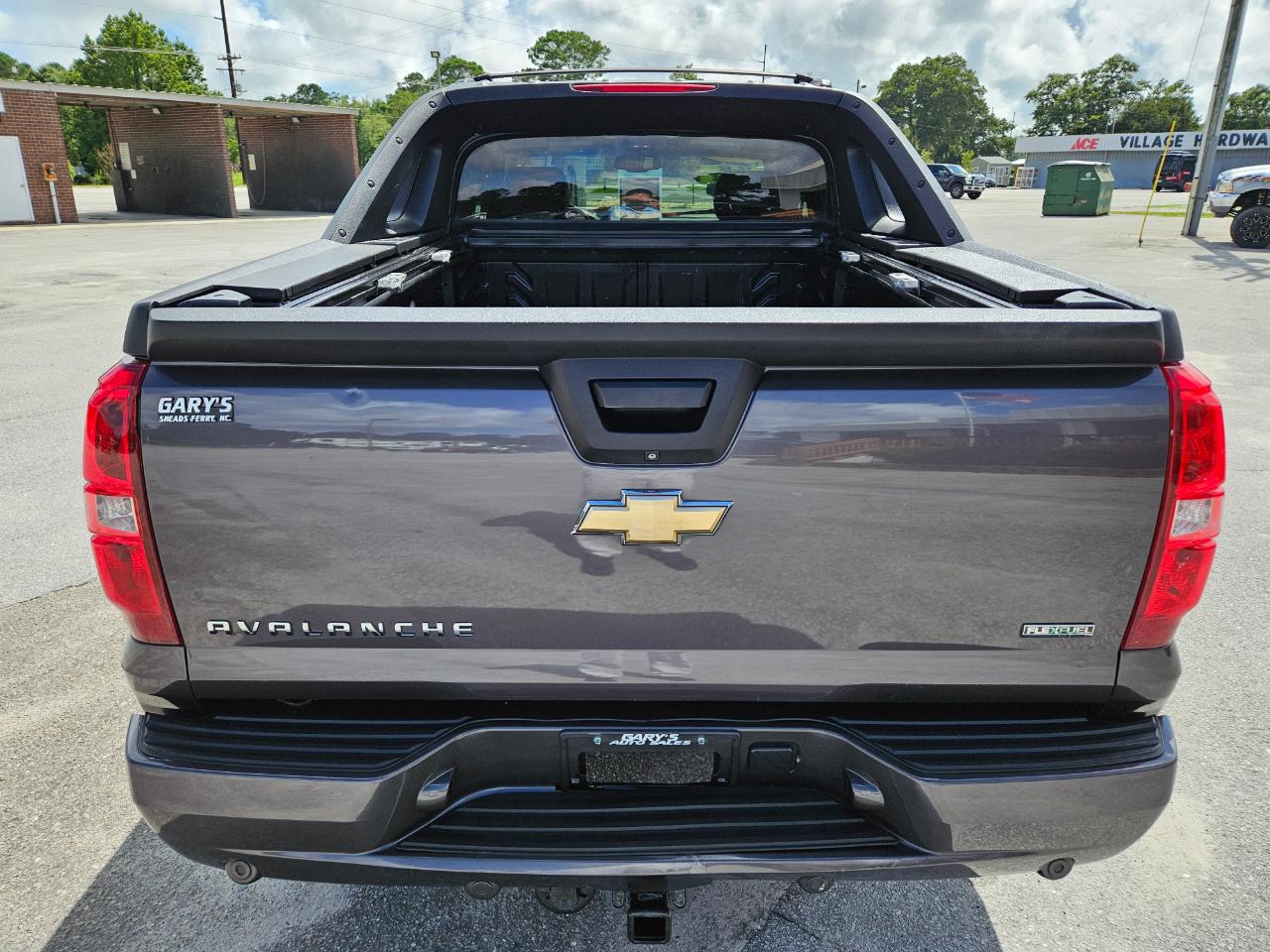 Chevrolet Avalanche LT 4D SUV 4WD 2011