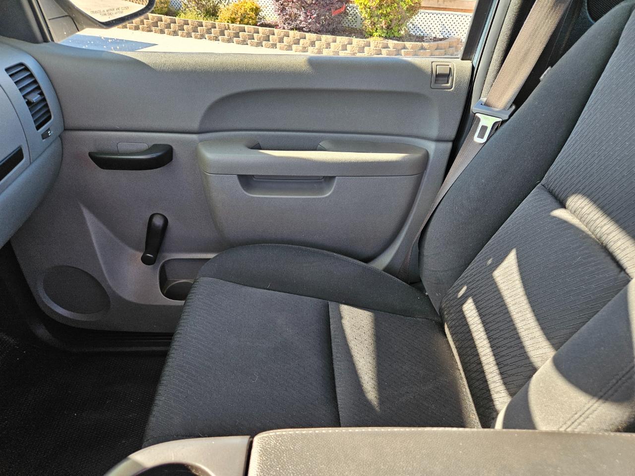 Chevrolet Silverado 1500 W/T Reg Cab 4WD SWB 2012