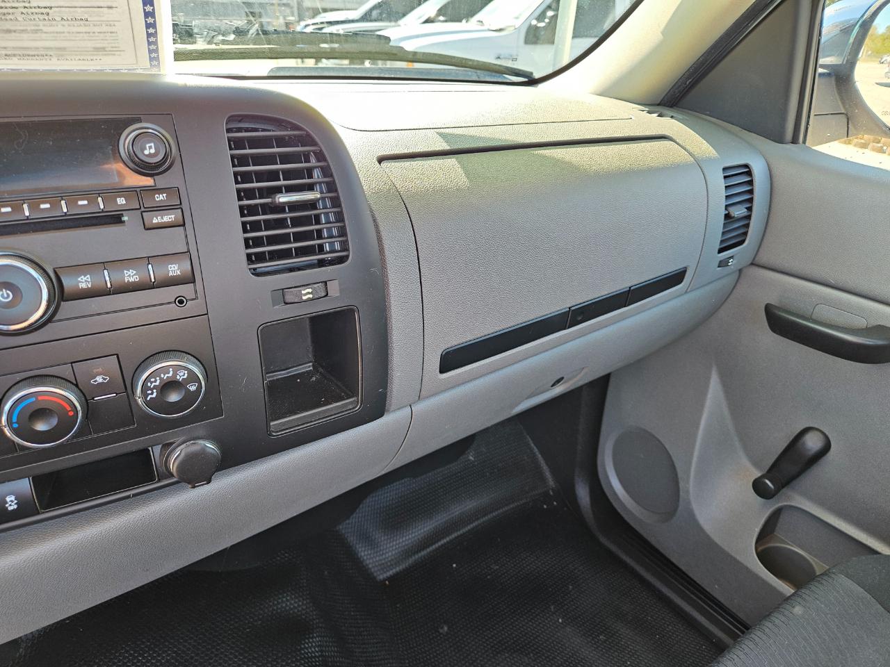 Chevrolet Silverado 1500 W/T Reg Cab 4WD SWB 2012