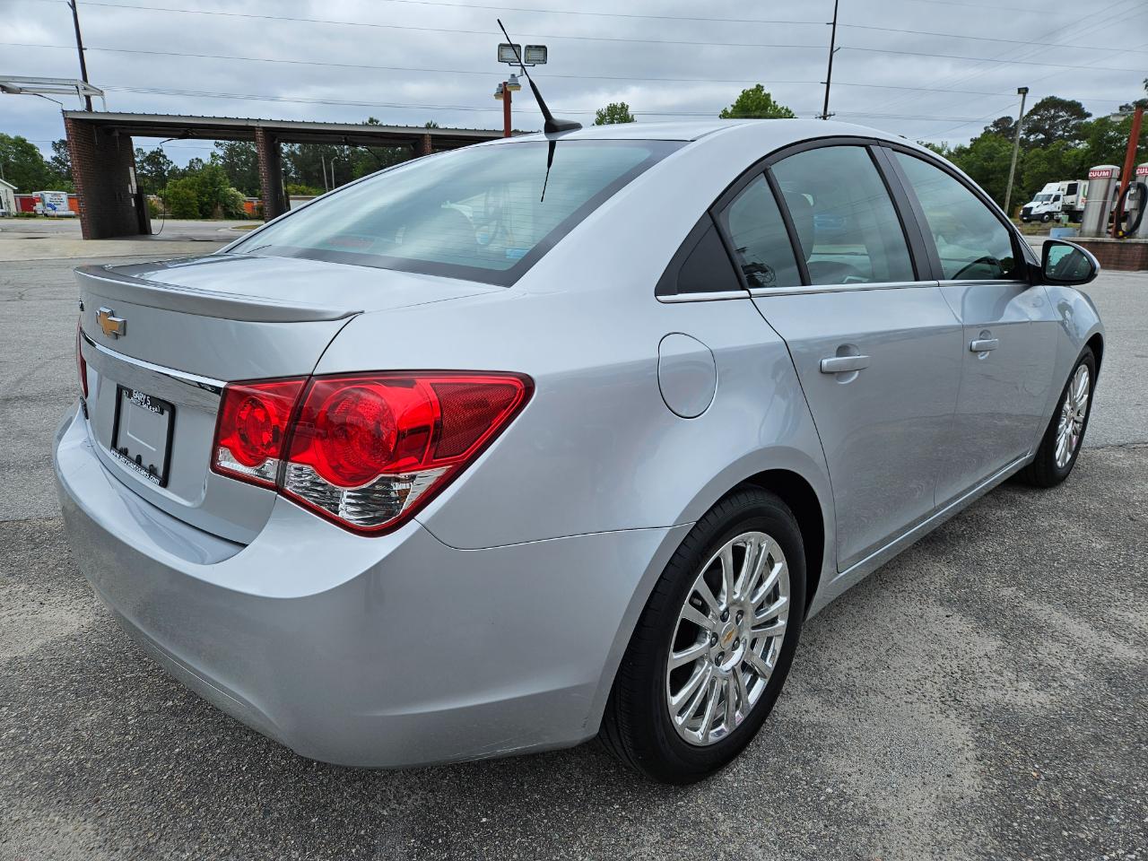 Chevrolet Cruze 4dr Sdn ECO w/1XF 2011