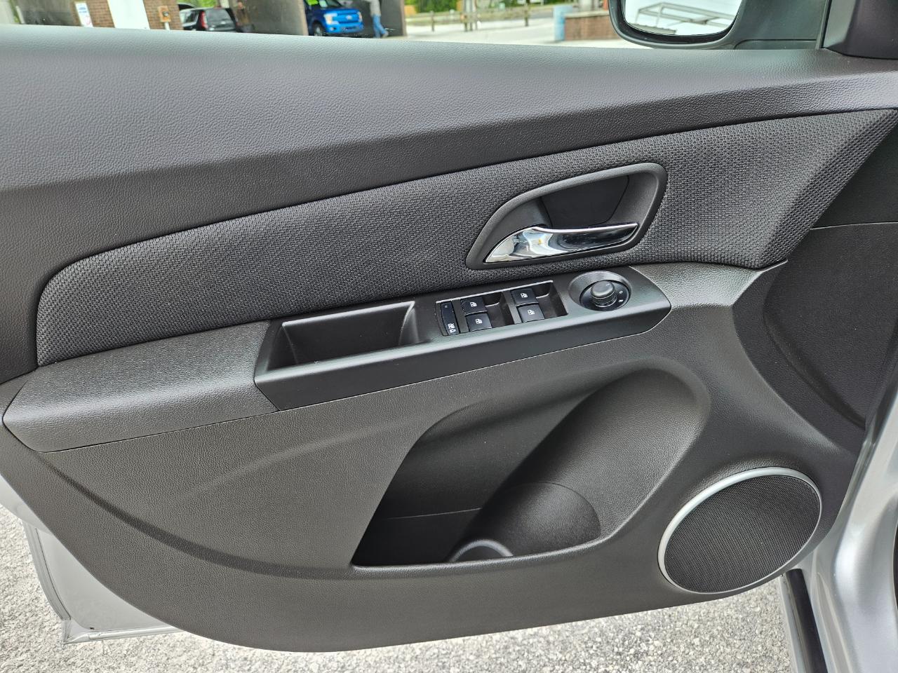 Chevrolet Cruze 4dr Sdn ECO w/1XF 2011