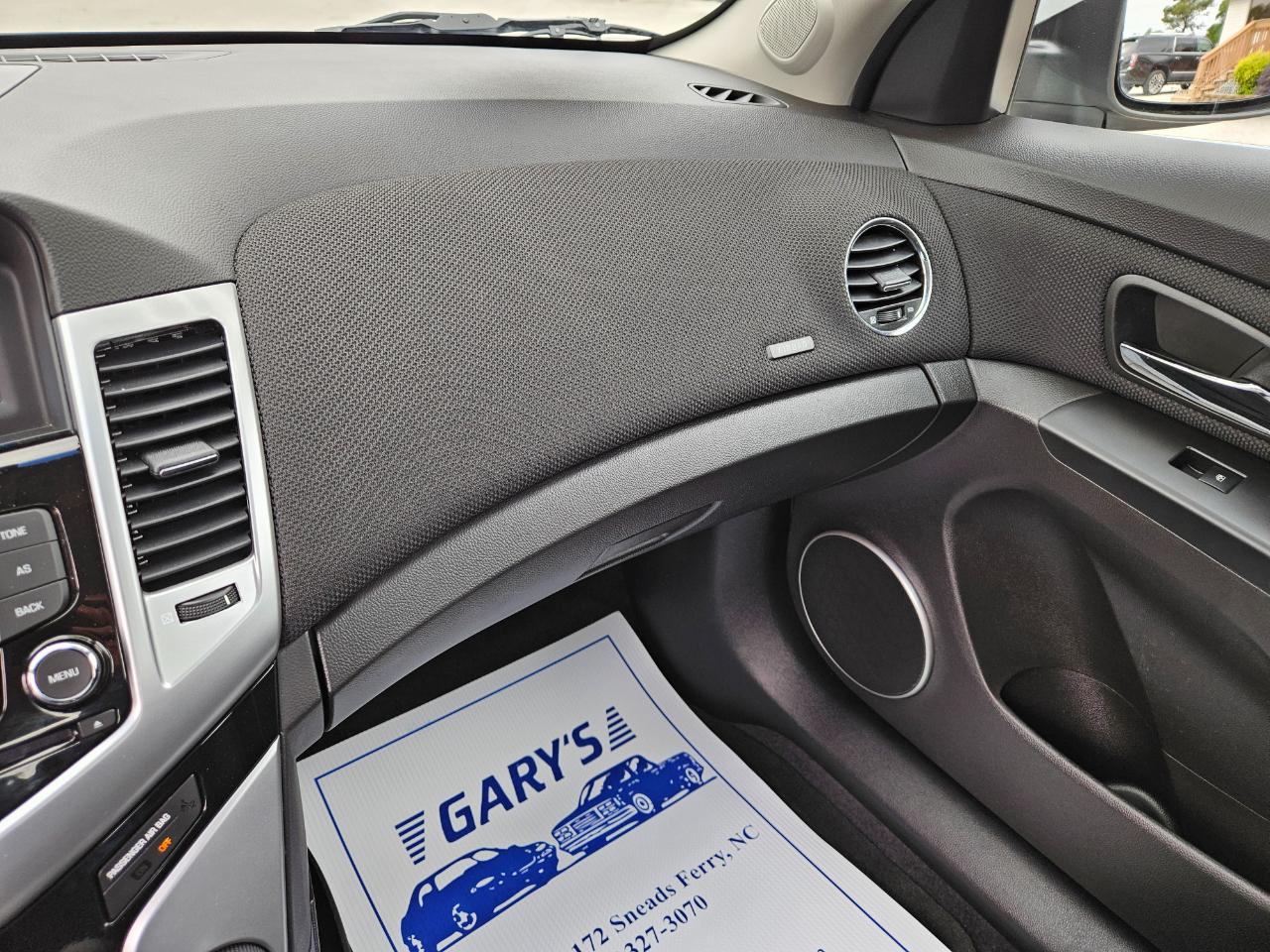 Chevrolet Cruze 4dr Sdn ECO w/1XF 2011