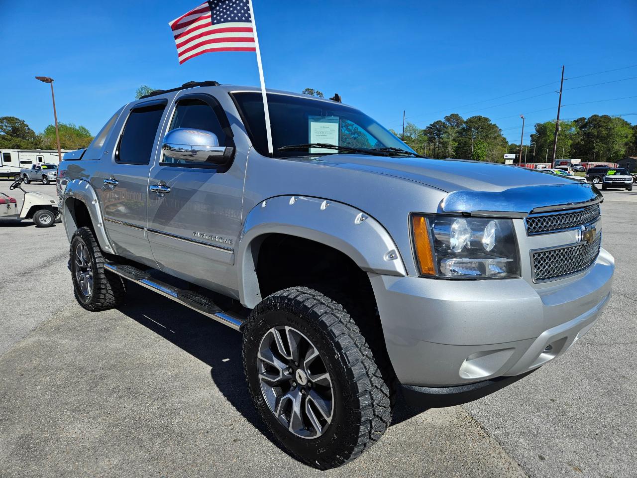 Chevrolet Avalanche 4WD Crew Cab LTZ 2011