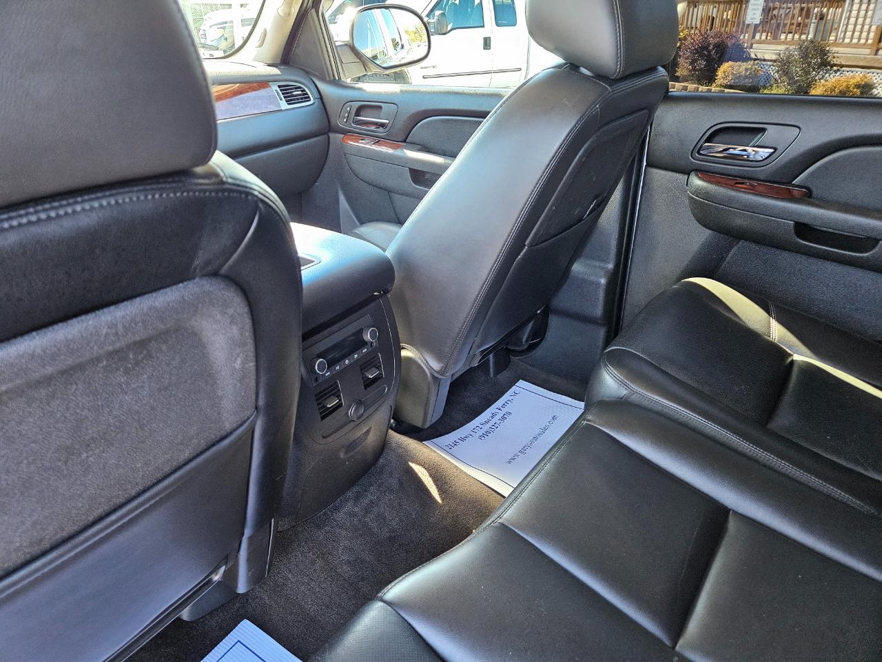 Chevrolet Avalanche 4WD Crew Cab LTZ 2011