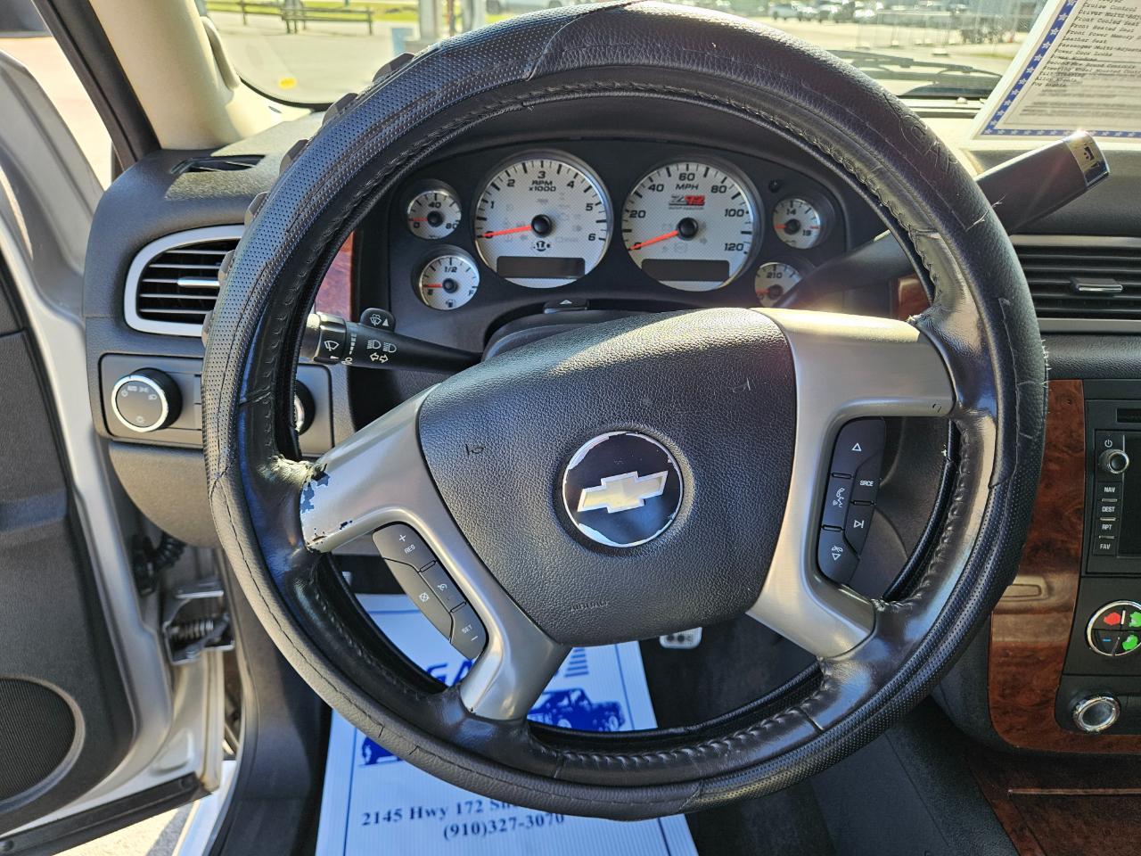 Chevrolet Avalanche 4WD Crew Cab LTZ 2011