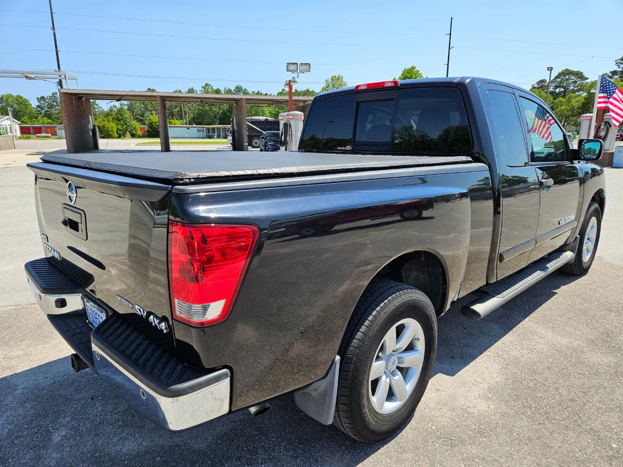 Nissan Titan 4WD King Cab SWB SV 2014