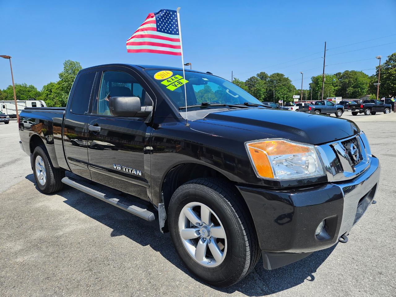 Nissan Titan 4WD King Cab SWB SV 2014