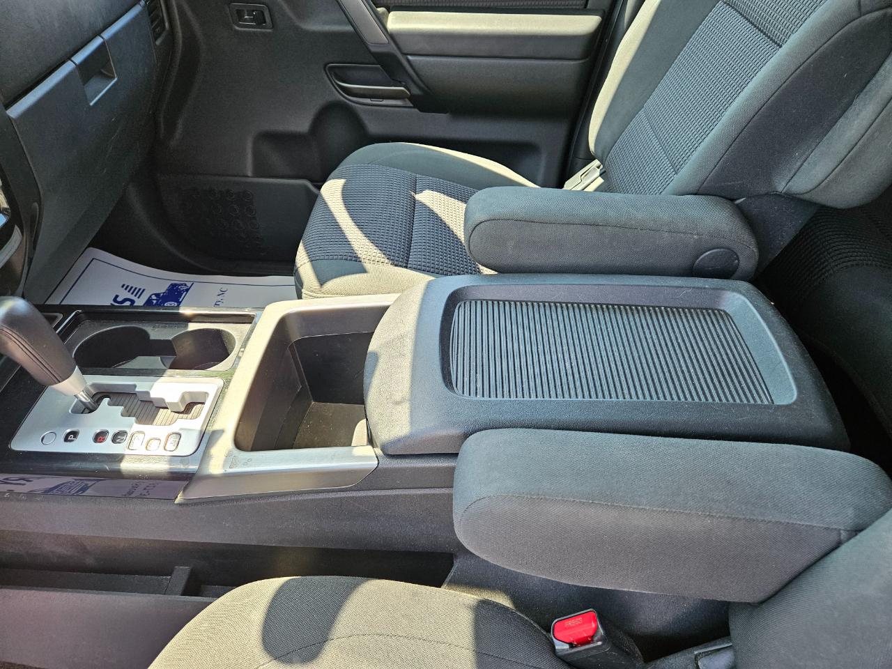 Nissan Titan 4WD King Cab SWB SV 2014