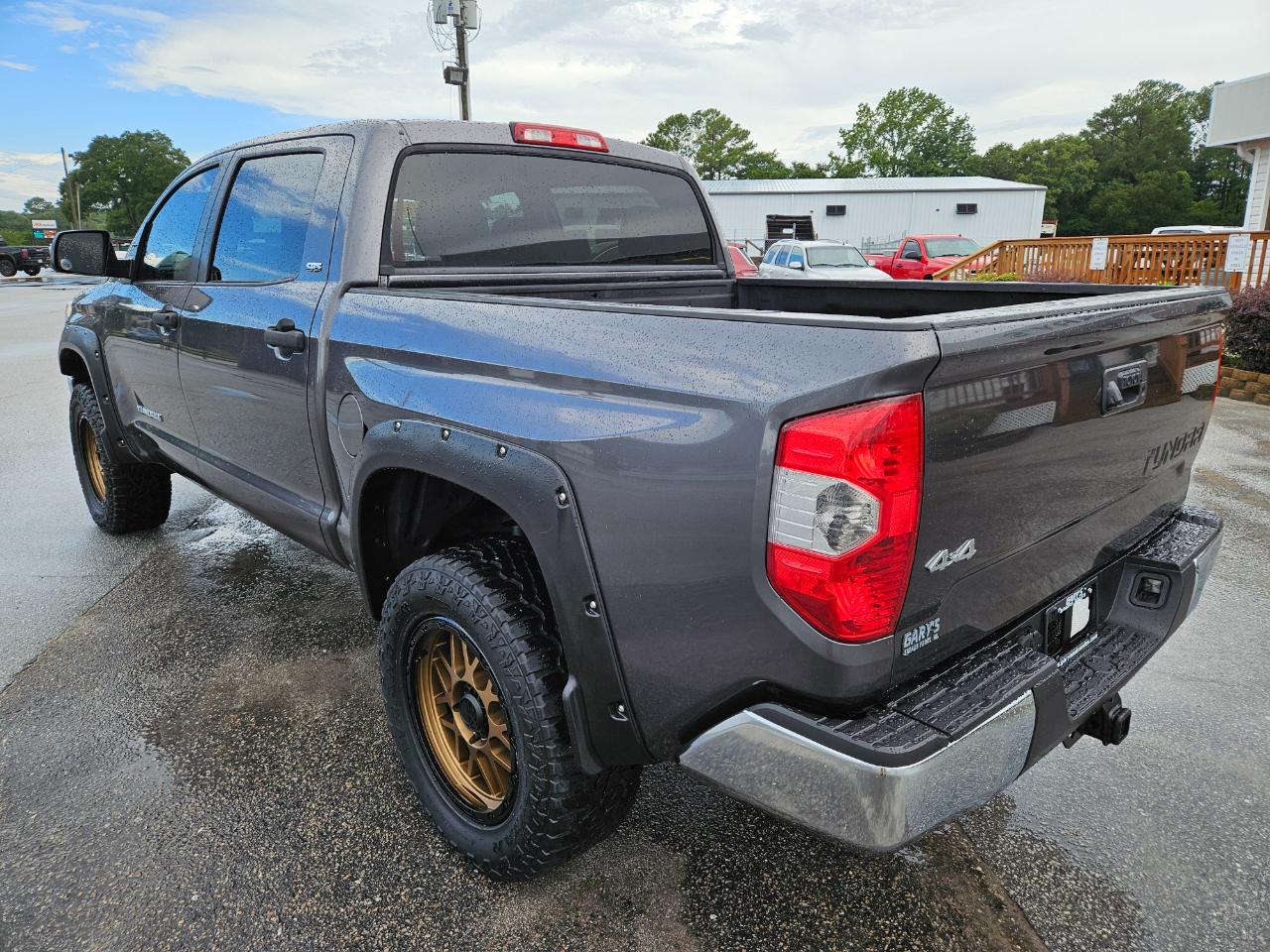 Toyota Tundra 4WD Truck CrewMax 5.7L FFV V8 6-Spd AT SR5 (Natl) 2014
