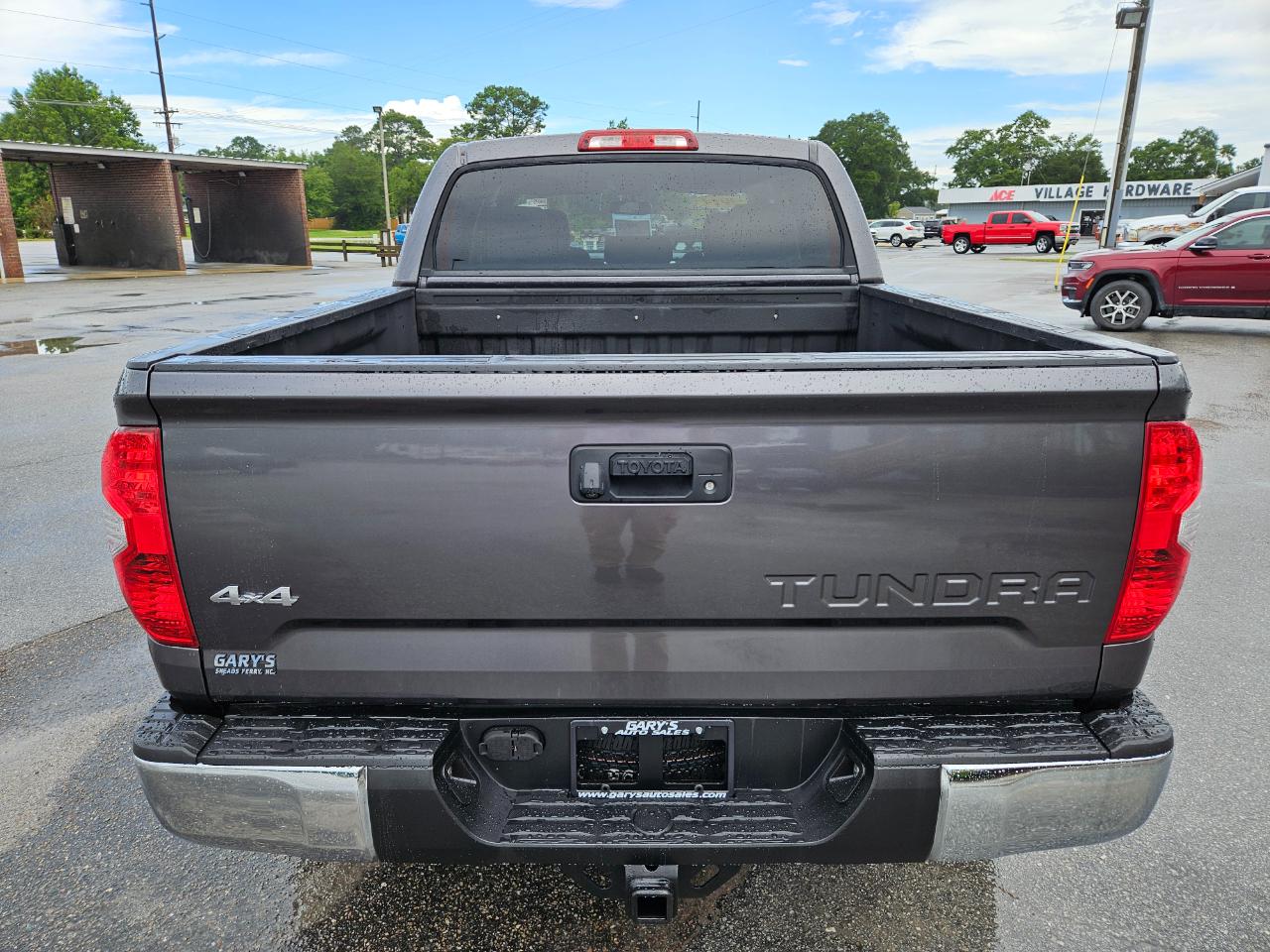 Toyota Tundra 4WD Truck CrewMax 5.7L FFV V8 6-Spd AT SR5 (Natl) 2014