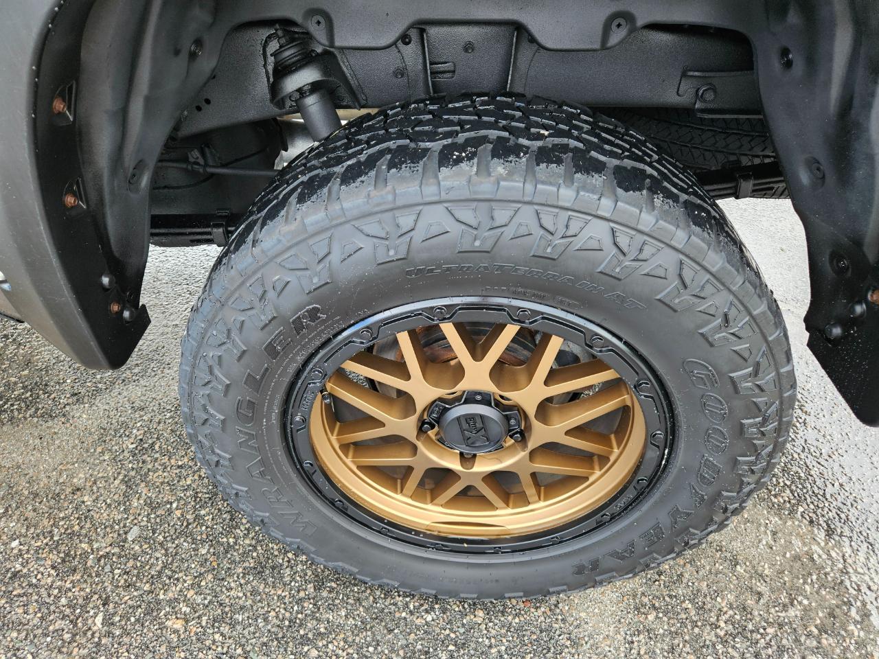 Toyota Tundra 4WD Truck CrewMax 5.7L FFV V8 6-Spd AT SR5 (Natl) 2014