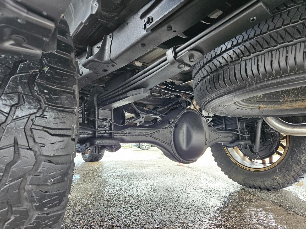 Toyota Tundra 4WD Truck CrewMax 5.7L FFV V8 6-Spd AT SR5 (Natl) 2014