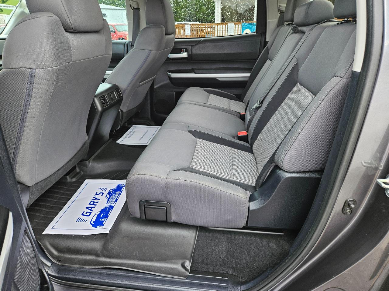 Toyota Tundra 4WD Truck CrewMax 5.7L FFV V8 6-Spd AT SR5 (Natl) 2014