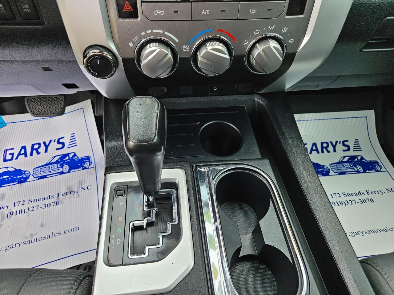 Toyota Tundra 4WD Truck CrewMax 5.7L FFV V8 6-Spd AT SR5 (Natl) 2014