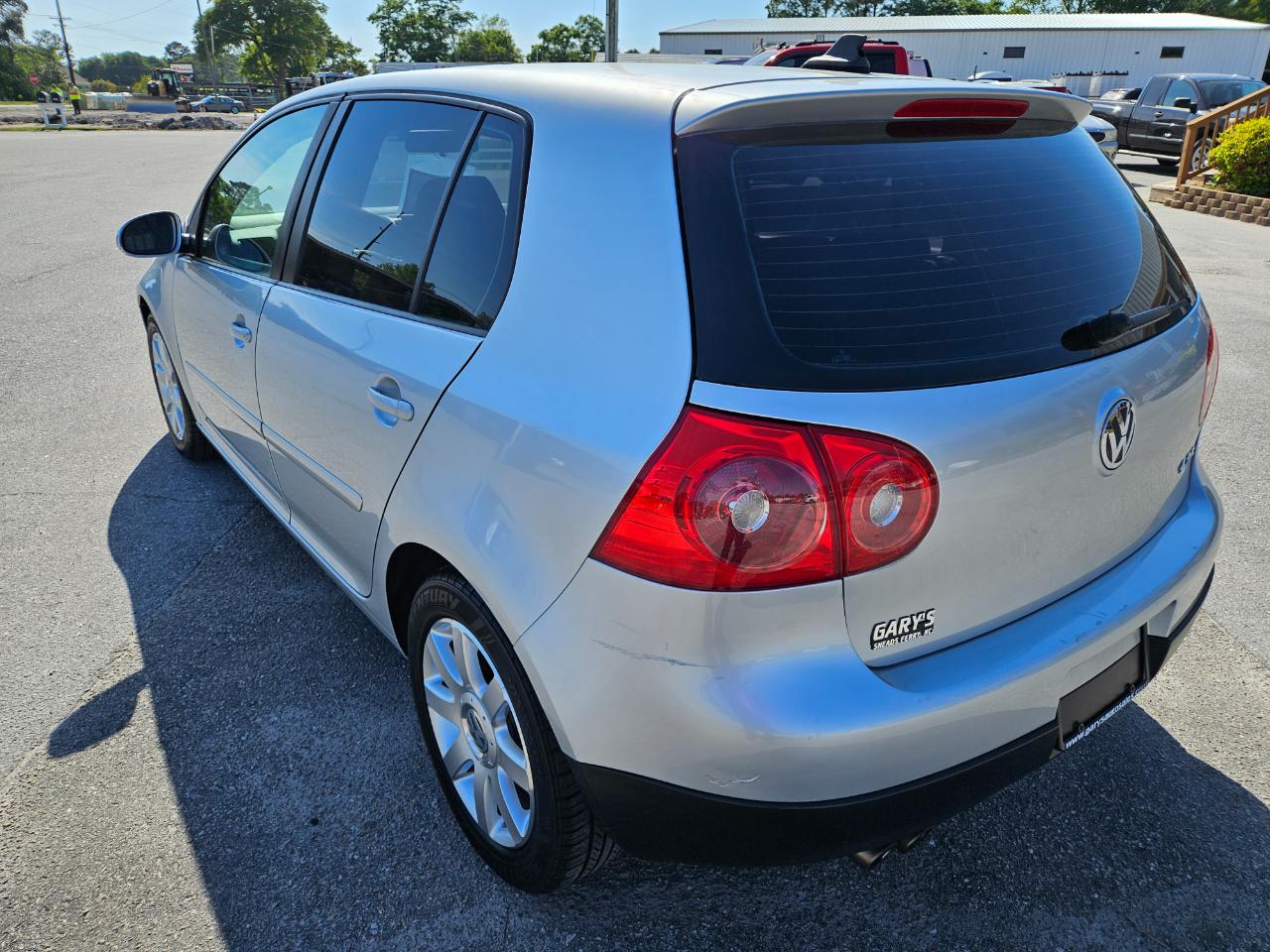 Volkswagen Rabbit 4dr HB Auto S 2008